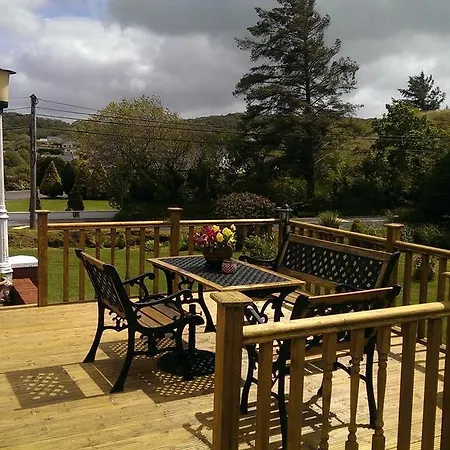 Πανσιόν Hollycrest 5*